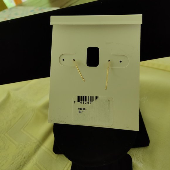 🌻NWOT - STYLE & CO Gold-Tone Multi-Chain Beaded Drop Statement Earrings - Picture 3 of 3